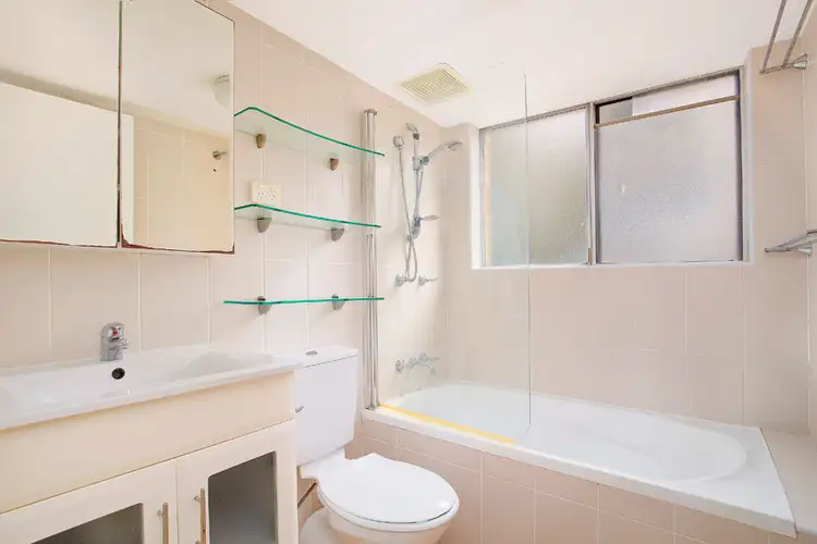Third view of Homely unit listing, 1/9 Holborn Ave, Dee Why NSW 2099