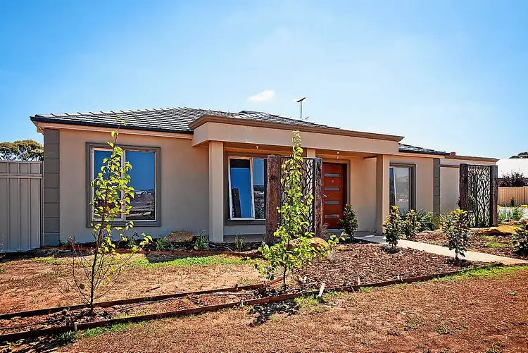 1/1 Burbidge Drive, Bacchus Marsh VIC 3340