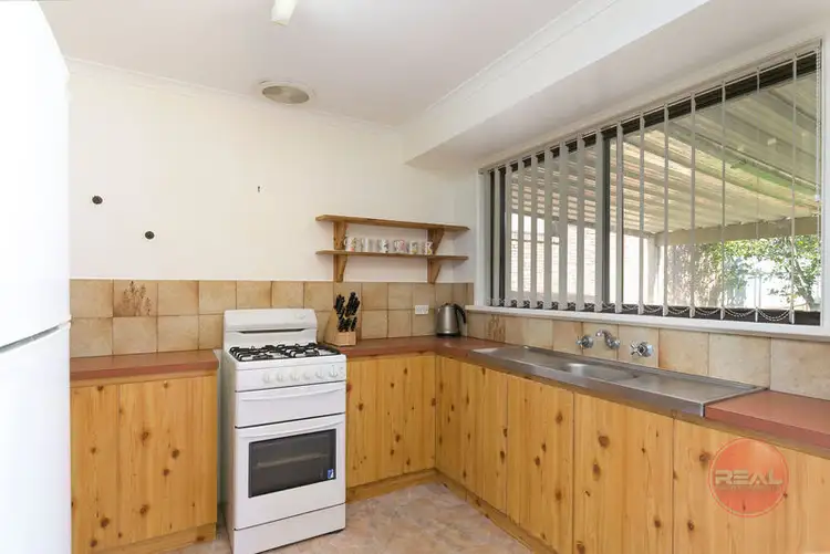 Fifth view of Homely house listing, 8 Lynly Court, Morphett Vale SA 5162