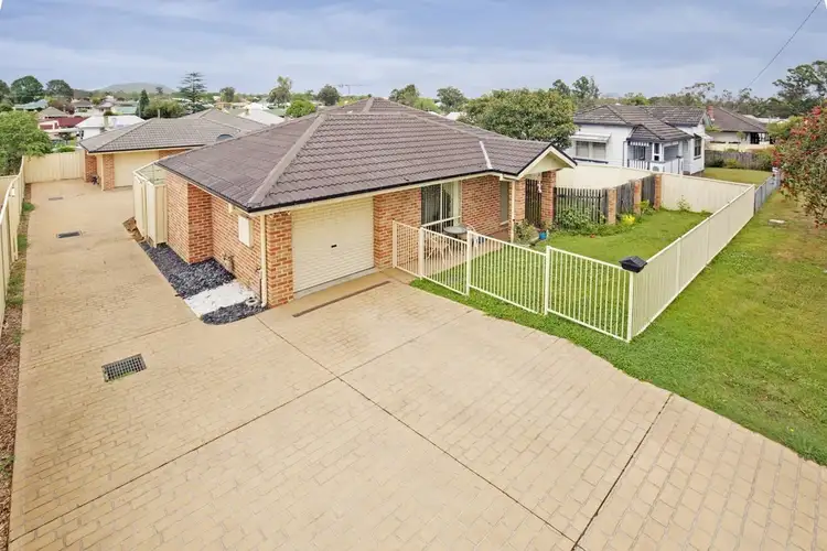 20A & 20B Fifth Street, Weston NSW 2326