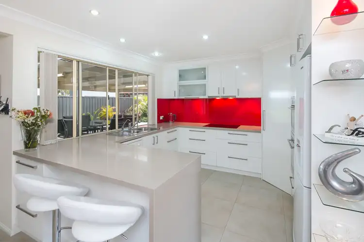 Second view of Homely house listing, 2 Bollard Court, Cleveland QLD 4163