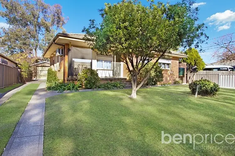 1 Neriba Crescent, Whalan NSW 2770