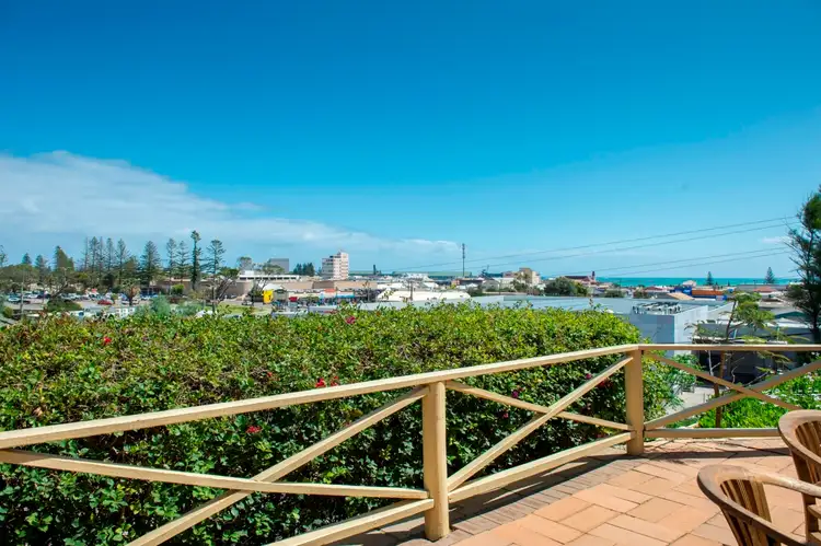 8 George Road, Geraldton WA 6530