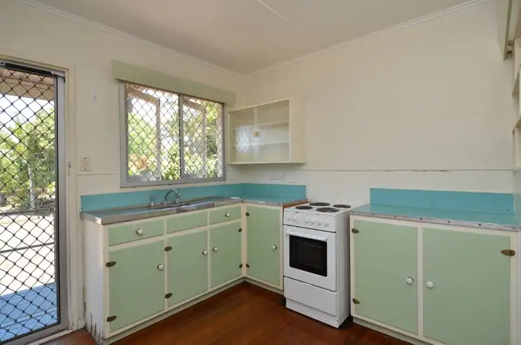 Sixth view of Homely house listing, 253 IRELAND STREET, Oonoonba QLD 4811