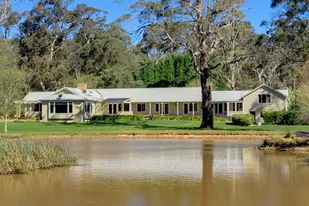 2 Kimberley Drive, Bowral NSW 2576