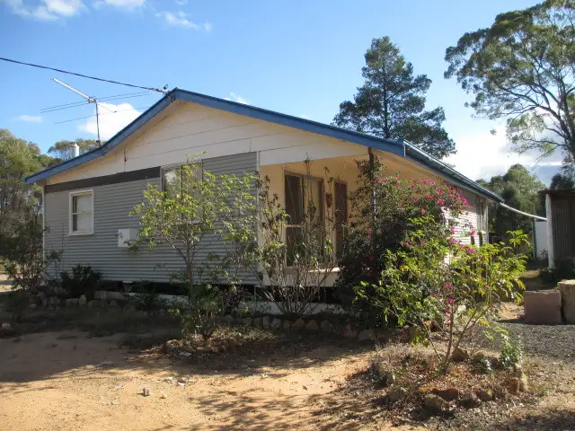 32 WESTVALLEY ROAD, Tara QLD 4421