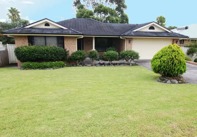 13 Diamentina Way, Laurieton NSW 2443