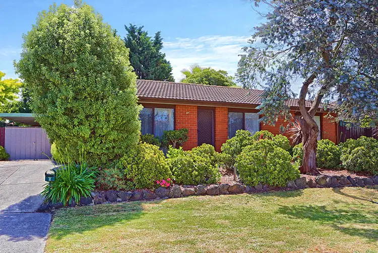 3 Fosters Court, Cranbourne North VIC 3977