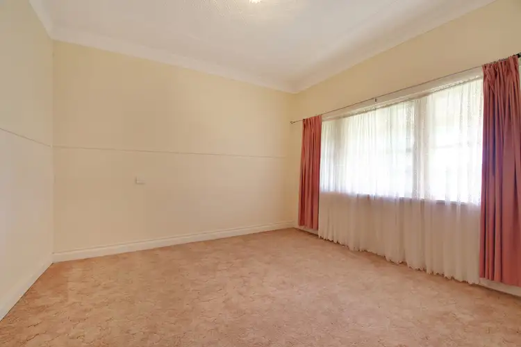 Fifth view of Homely house listing, 6 Neville St, Goulburn NSW 2580