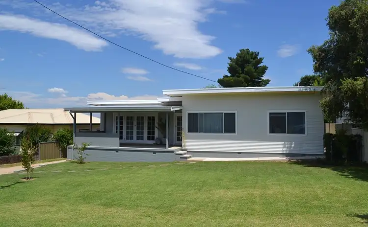 42 Lang Street, Inverell NSW 2360