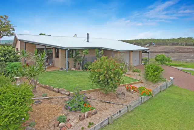 7 Bonnie Troon Close, Dolphin Point NSW 2539