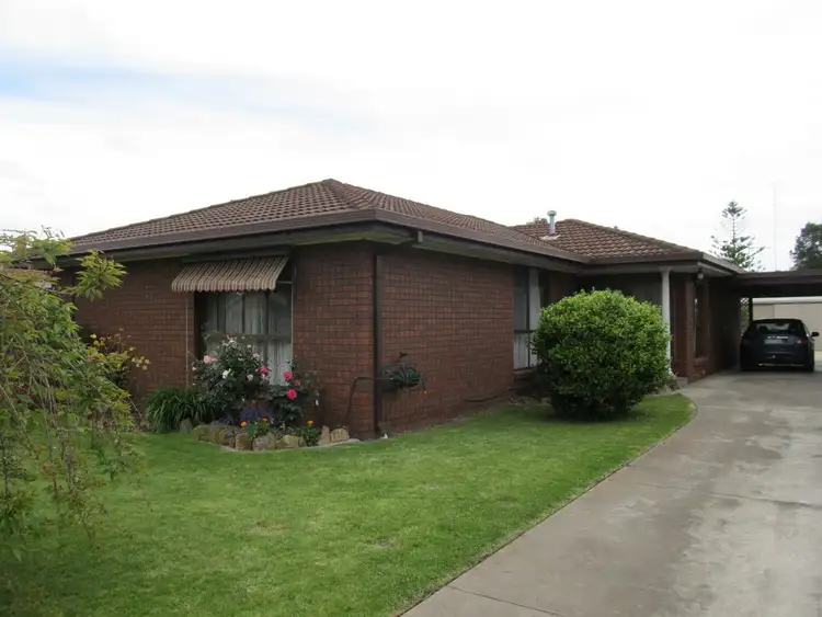 12 Garden Avenue, Bairnsdale VIC 3875