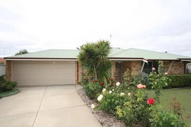 10 Cypress Mews, Warnbro WA 6169