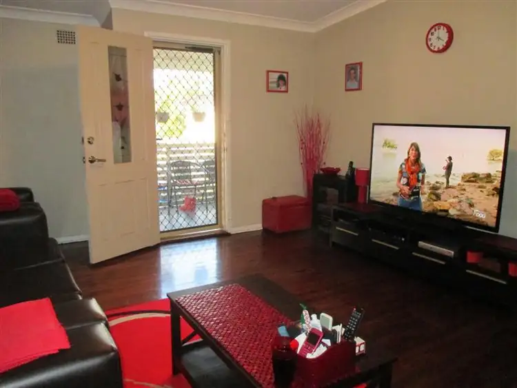Third view of Homely house listing, 5 Fiji, Lethbridge Park NSW 2770