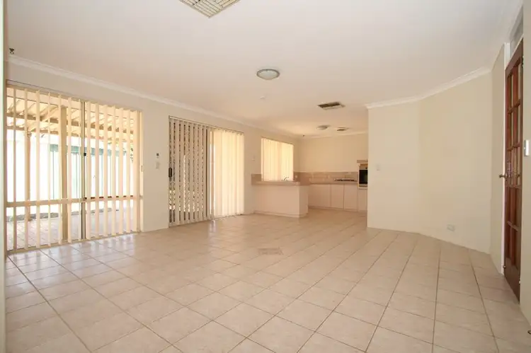 Fifth view of Homely house listing, 10 Sunningdale Circle, Cooloongup WA 6168