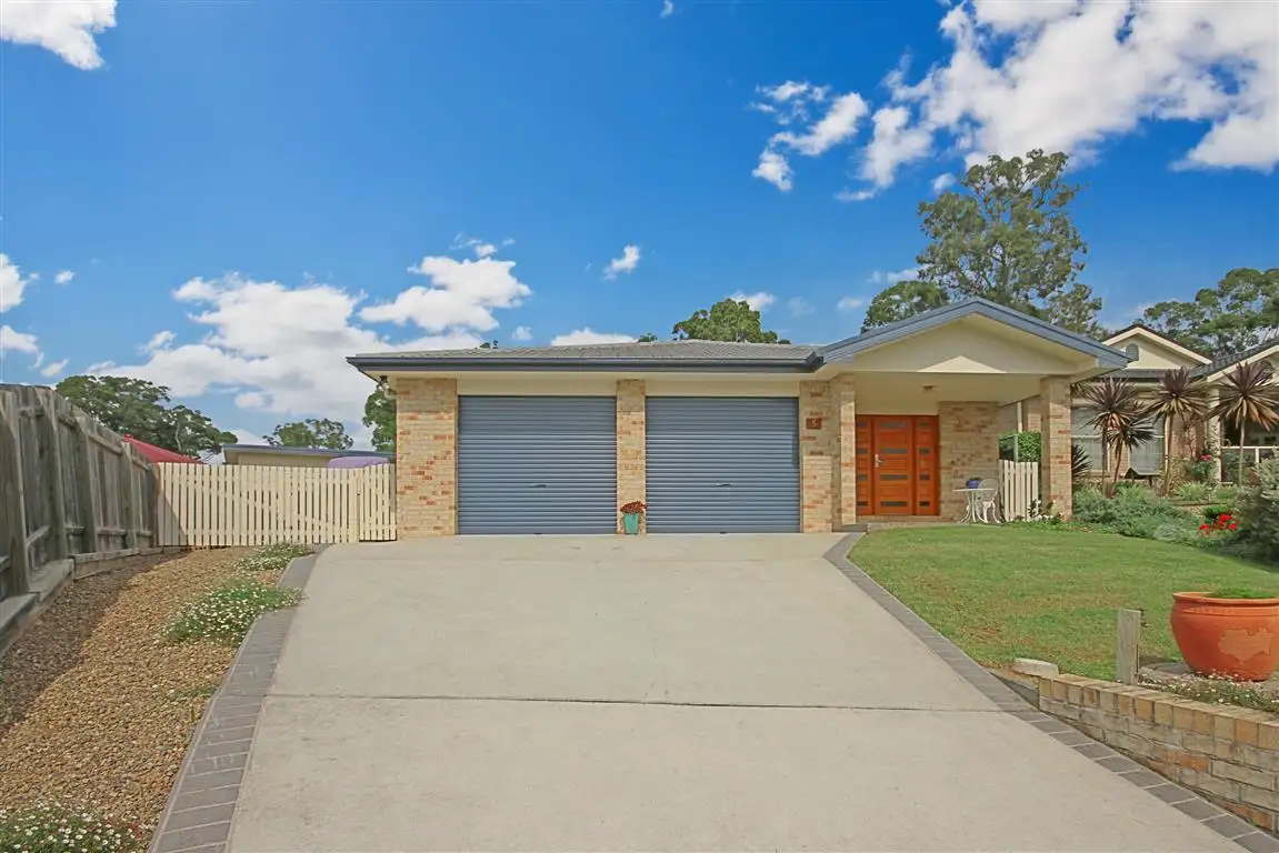 Main view of Homely house listing, 5 Hartog Place, Sunshine Bay NSW 2536