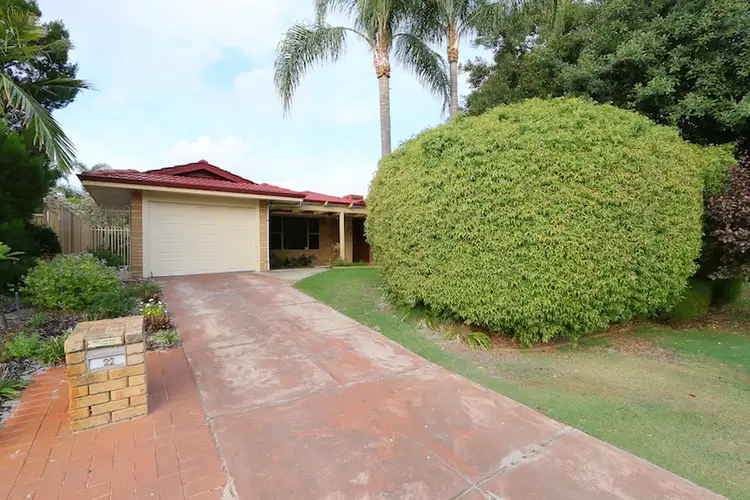 22 Peppermint Drive, Thornlie WA 6108