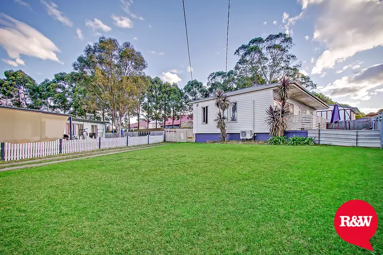 10 & 10a Kubor Crescent, Whalan NSW 2770