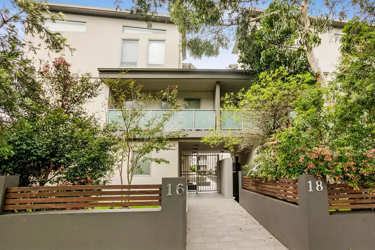 Main view of Homely unit listing, 21/16-18 Merton Street, Sutherland NSW 2232