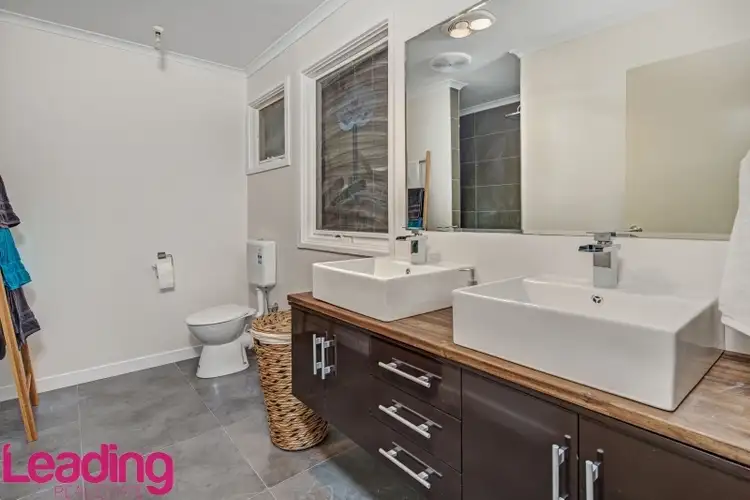 Sixth view of Homely house listing, 7 Tasman Court, Sunbury VIC 3429