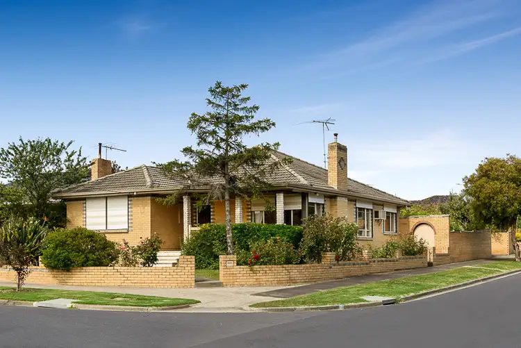 2 Lord Street, Fawkner VIC 3060