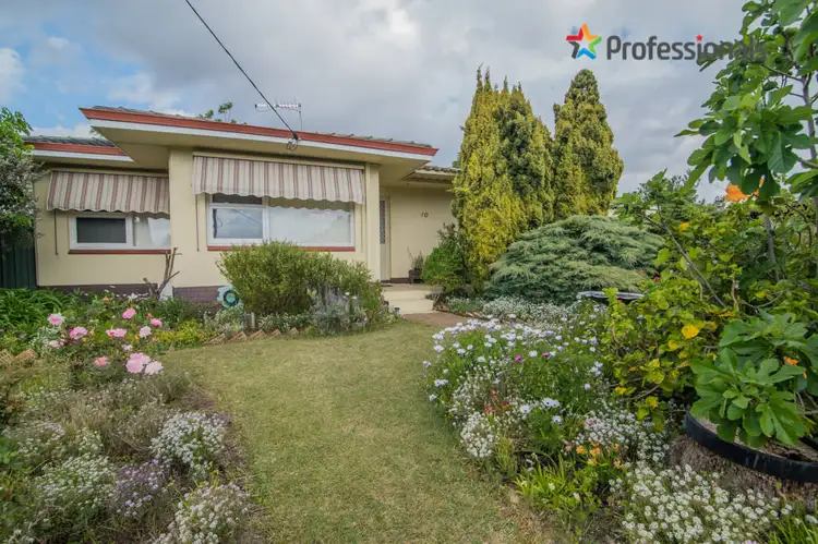 10 Hambledon Crescent, Armadale WA 6112