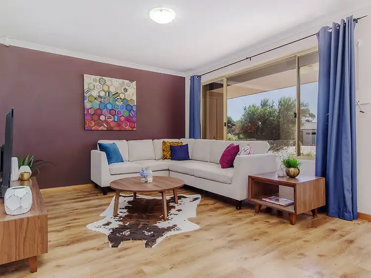 Second view of Homely house listing, 7 Ozark Place, Warnbro WA 6169