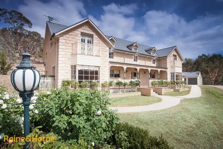10 Valley View Crescent, Sunbury VIC 3429