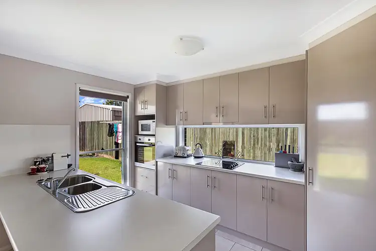 Fourth view of Homely villa listing, 2/7 Pendrea Close, Kleinton QLD 4352