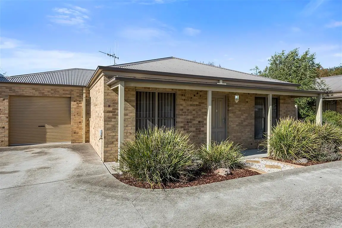 Main view of Homely unit listing, 2/95 Beauchamp Street, Kyneton VIC 3444