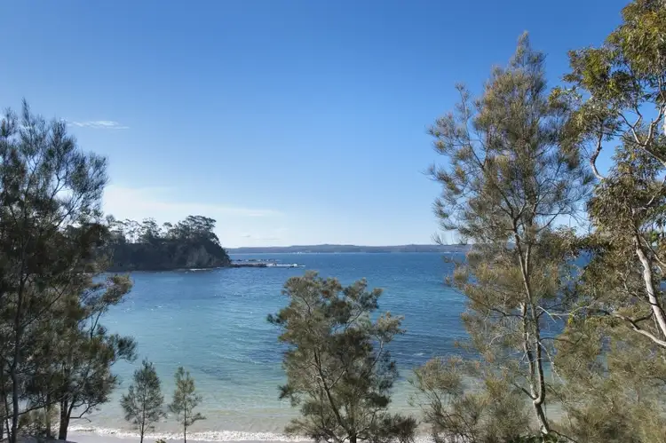 8 Beechwood Court, Sunshine Bay NSW 2536
