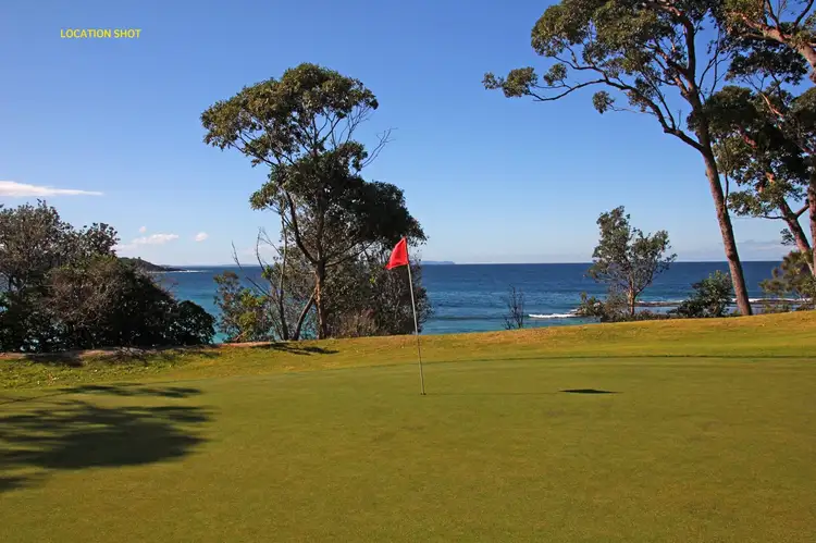 8 Wallace Street, Mollymook NSW 2539