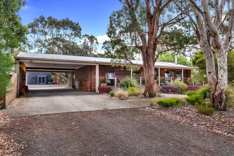 30 Inglewood Drive, Enfield VIC 3352