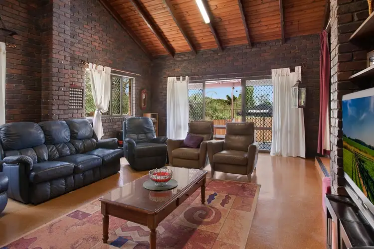Sixth view of Homely house listing, 3 Nissen Court, Urraween QLD 4655
