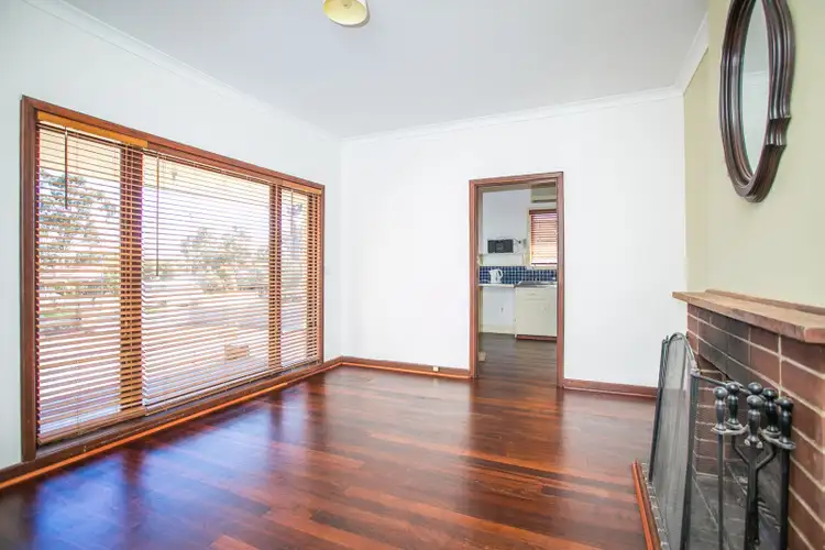 24 Collick Street, Hilton WA 6163