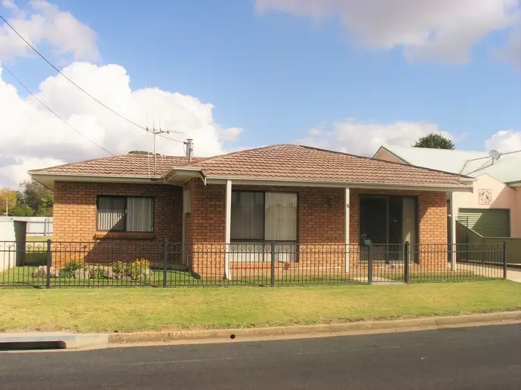 4 Palmer Street, Orange NSW 2800