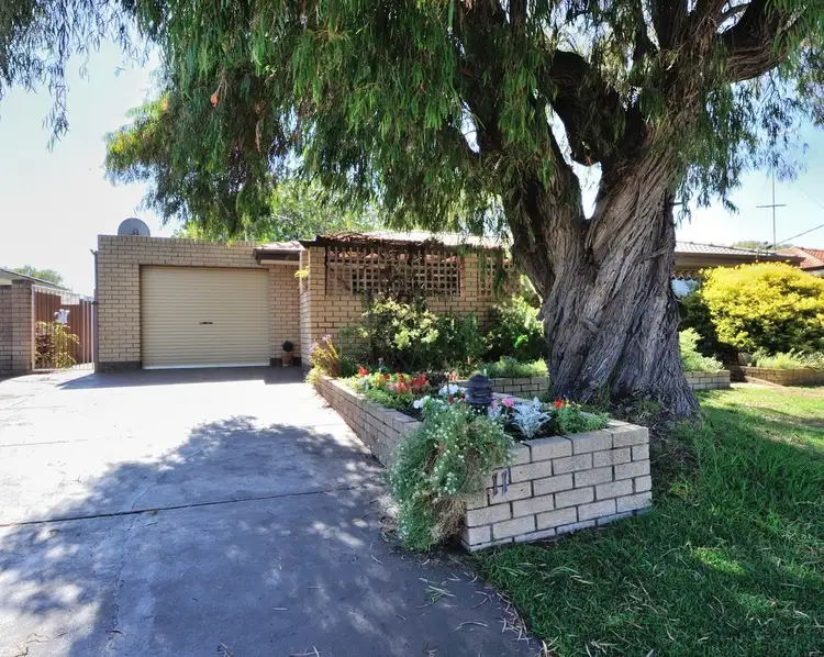 11 Monkton Way, Warnbro WA 6169