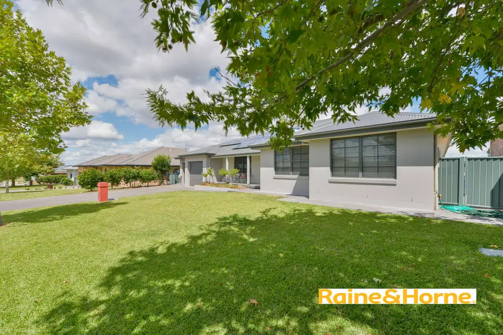 Main view of Homely house listing, 5 The Heights, Tamworth NSW 2340
