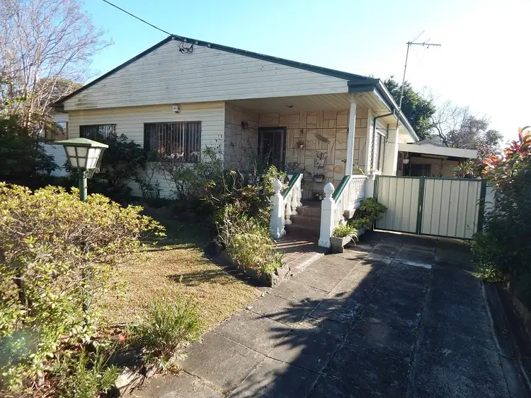 212 Hamilton Road, Fairfield Heights NSW 2165