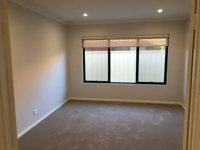 Fifth view of Homely semi-detached listing, 31 Cooper Rd, Morley WA 6062