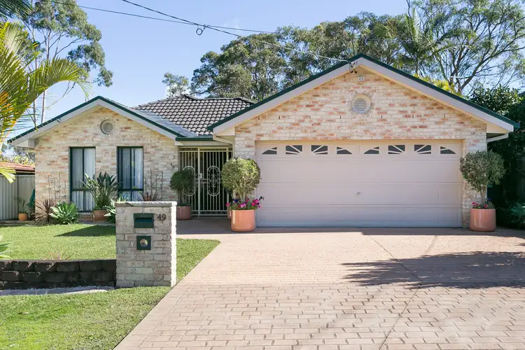 49 Dale Avenue, Chain Valley Bay NSW 2259