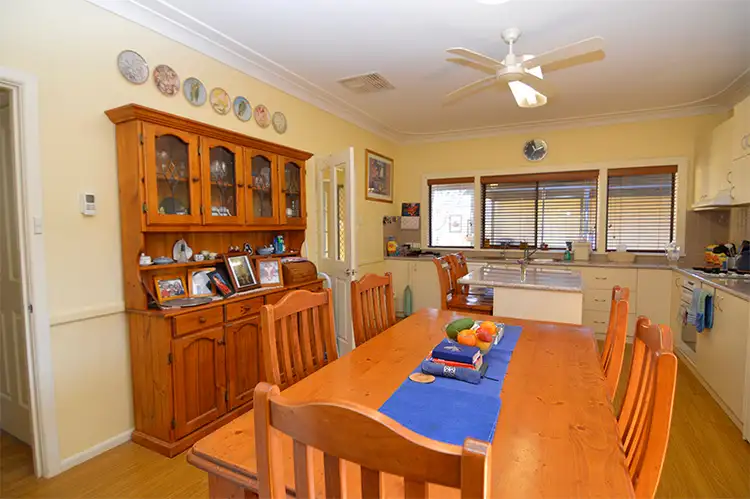 Fifth view of Homely house listing, 1 Mary Avenue, Mildura VIC 3500
