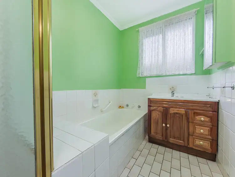 Fifth view of Homely house listing, 19 Oakwood Road, Albanvale VIC 3021