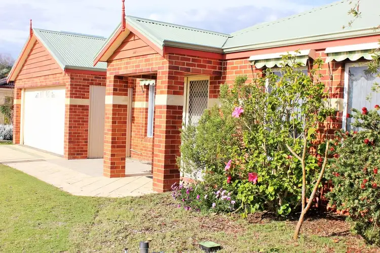 Fifth view of Homely house listing, 6 The Broadview, Landsdale WA 6065