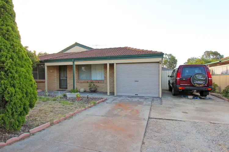 4 Whistler Green, Brookdale WA 6112
