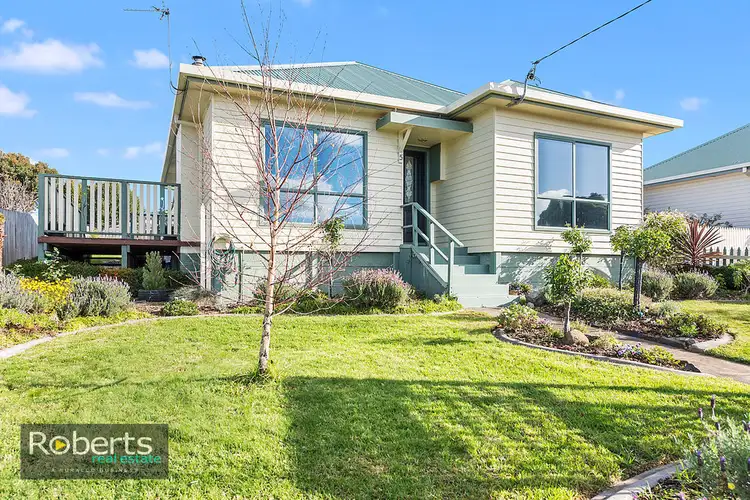 5 Ashwater Crescent, Penguin TAS 7316