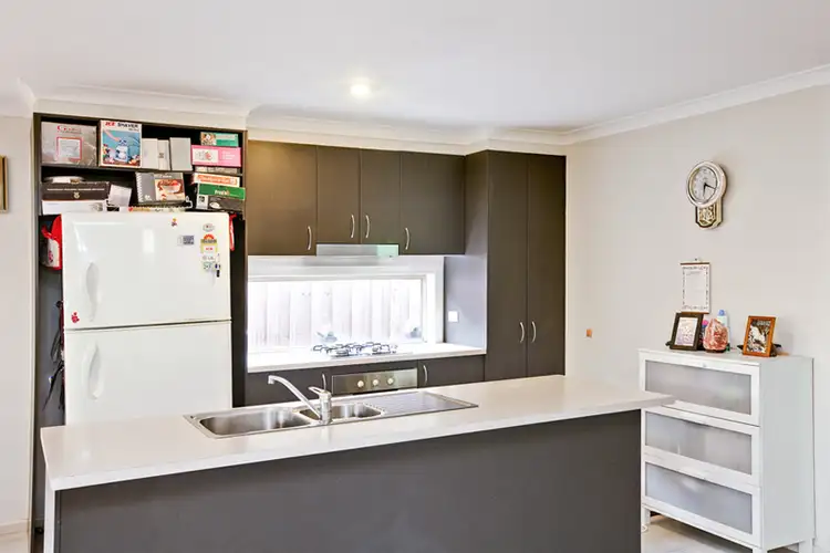 Third view of Homely house listing, 2/7 Craig Close, Truganina VIC 3029
