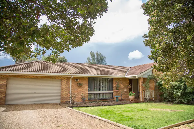 23 School Street, Hanwood NSW 2680