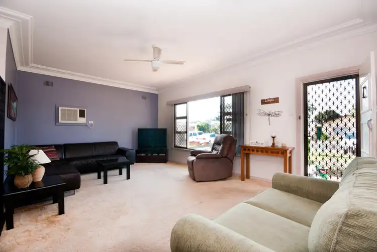 4 Birdwood Avenue, Umina Beach NSW 2257