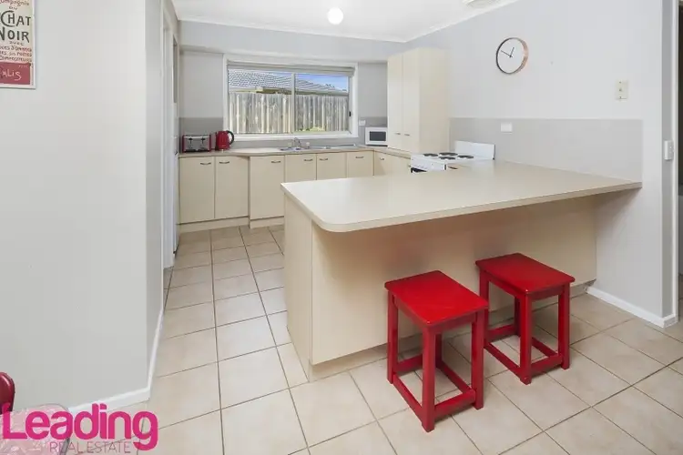 Third view of Homely house listing, 1/3 Hoylake Court, Sunbury VIC 3429